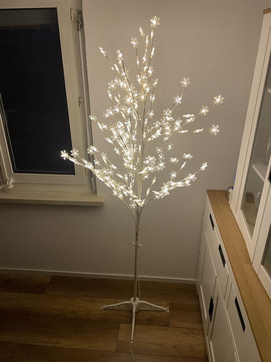 Tutte le decorazioni: Weihnachts Dekobaum LED – Usato da Altstätten SG venduto da Nik2009
