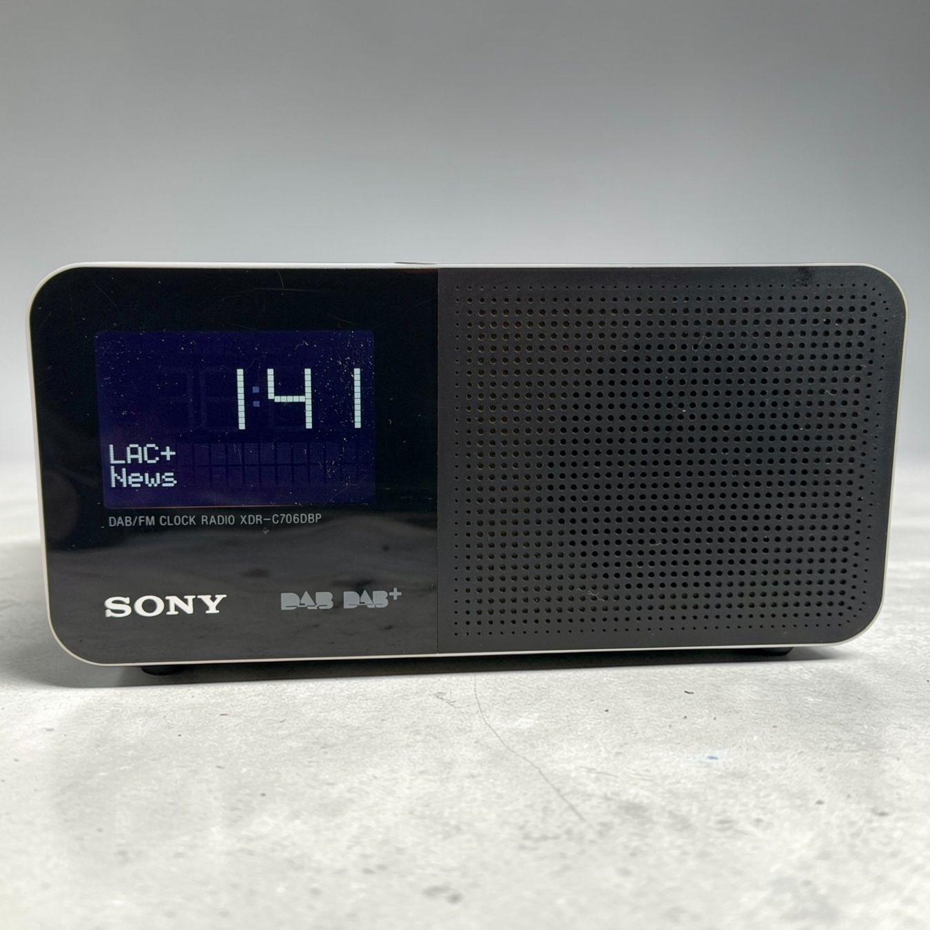 Sony Radios: Radio Réveil SONY XDR-C706DBP DAB/DAB+/FM – Gebraucht aus Morges von Novantica