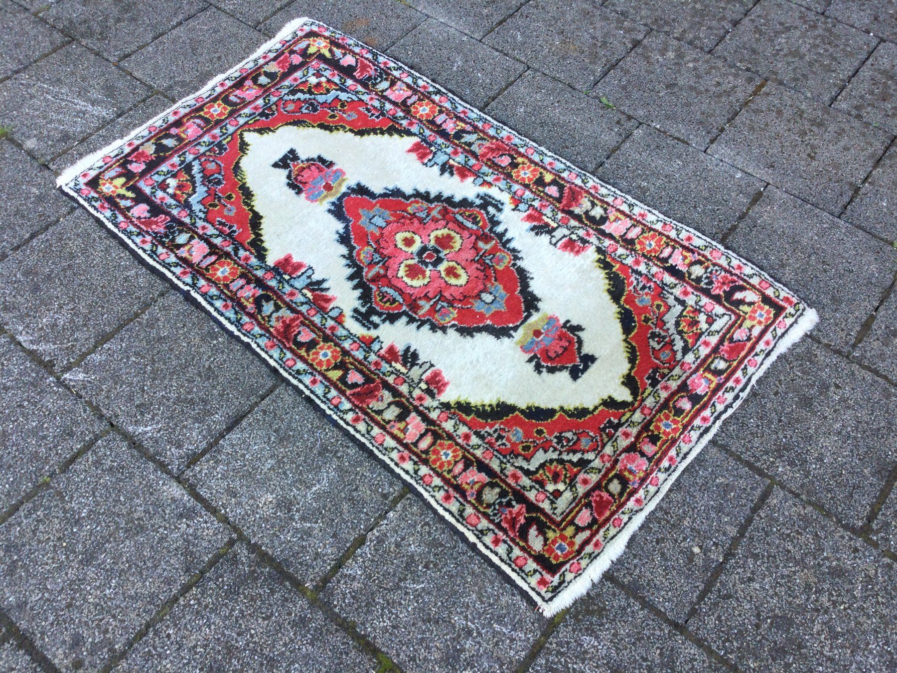 Tappeti: Gebrauchter kleiner Orientteppich – Usato da Wangen SZ venduto da kuriosum12 2