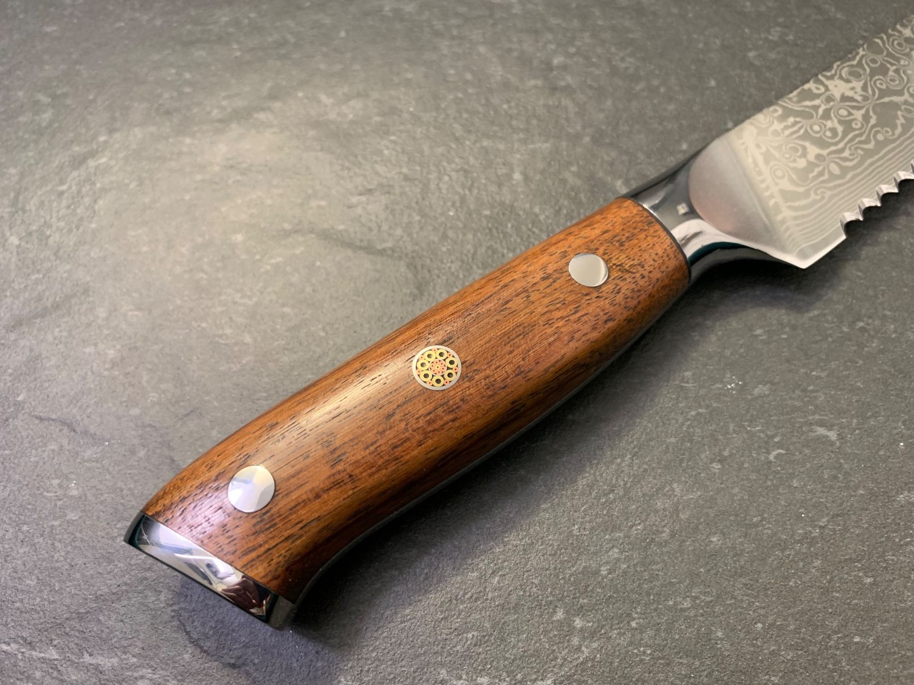 Coltelli da cucina: Brotmesser mit Holzgriff – Nuovo e nell'imballaggio originale da Aarburg venduto da 2..0 3