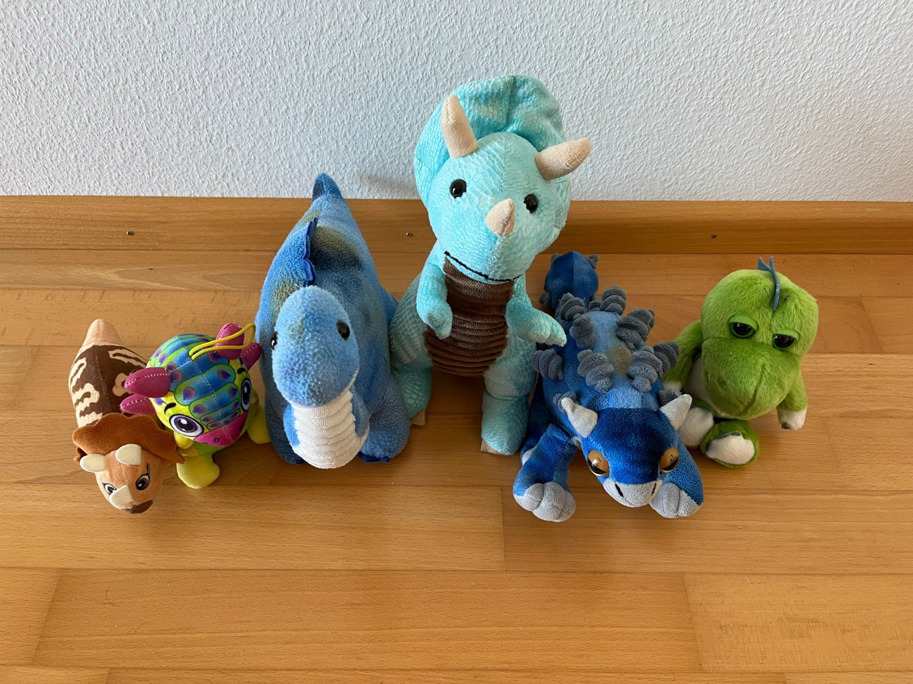 Giocattoli: Dino-Plüsch-Set – Usato da Muttenz venduto da Juvenile33 1