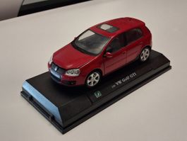Modellauto VW Golf GTI Massstab 1:24