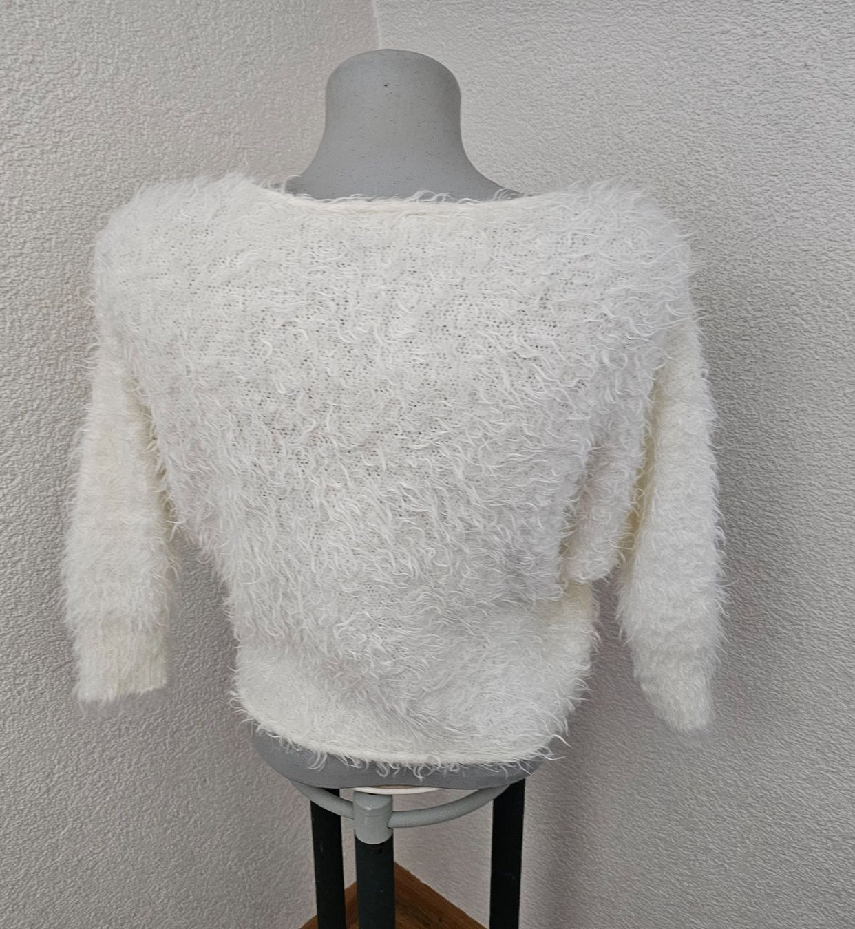 Zebra Maglioni & Felpe: flauschiger leichter Pullover Gr. XS / S Zebra – Usato da Füllinsdorf venduto da Sunnebliemli7 1