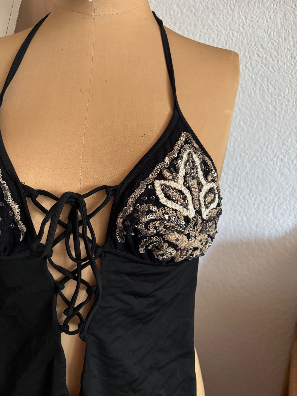 Costumi da bagno & Bikini: Twinset Badeanzug mit Stickerei – Usato da Thun venduto da annis_needful_things 2