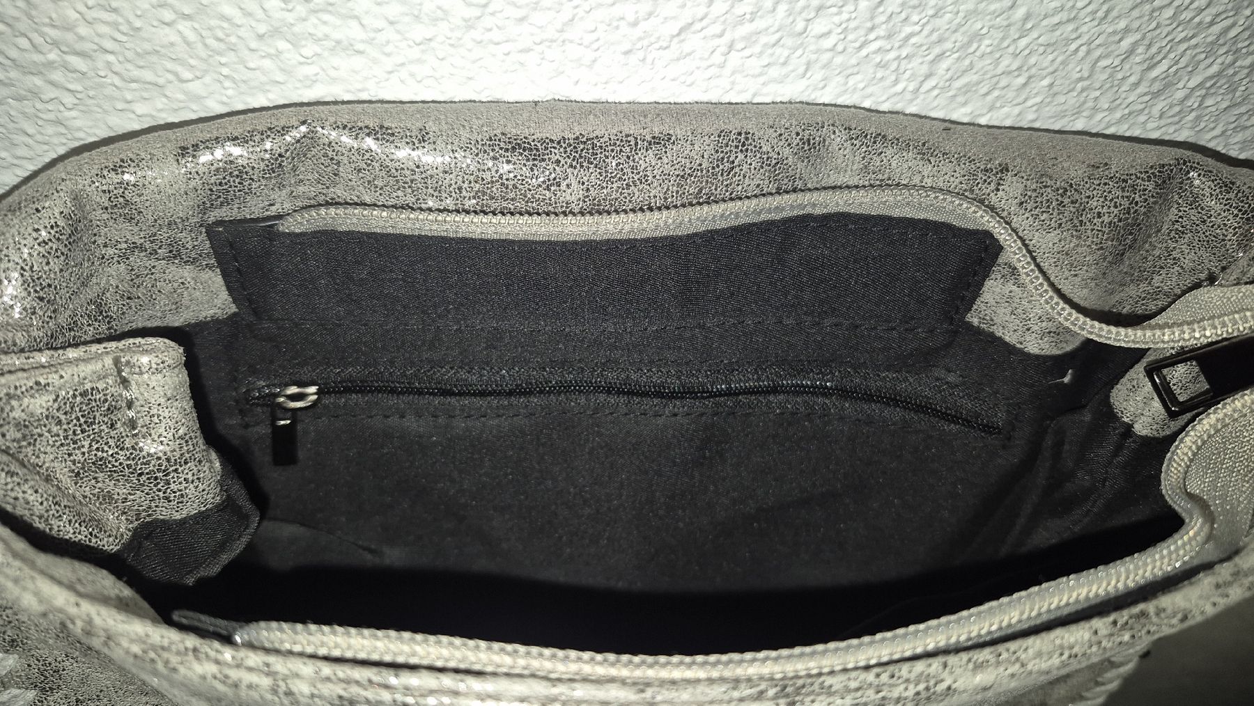 Borse da donna: Borsa donna grigio. Nuova – Nuovo (secondo la descrizione) da Giubiasco venduto da Stefaniav 8
