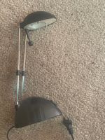 Tischlampe abzugeben
