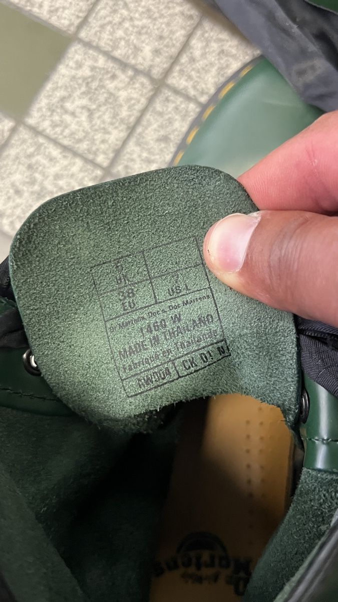 Dr. Martens Scarpe da uomo: Dr. Martens 1460 vertes, taille 38 – Usato da Genève venduto da Leboucheoreilles 8