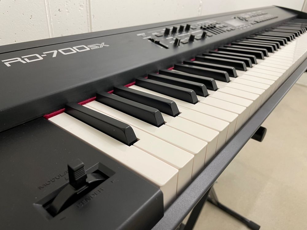 Roland RD700sx Stage Piano Acheter sur Ricardo