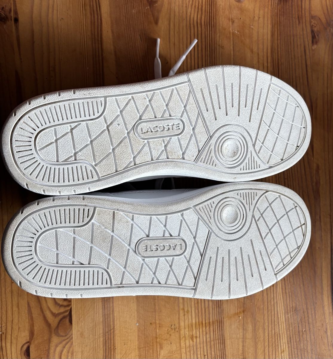 Lacoste Damenschuhe: Lacoste sneakers taille 41 comme neuves – Neu (gemäss Beschreibung) aus Veyrier von Coco2019 3