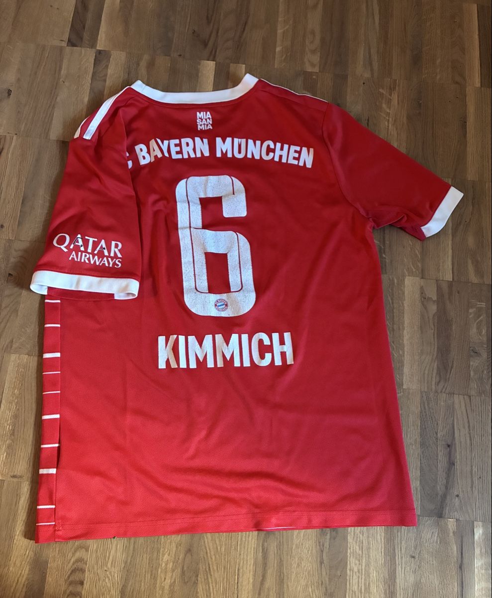 Bayern München Trainer, Turnhosen & -trikots: Bayern Trikot Kimmich – Gebraucht aus Brugg AG von mar_7dq6 2