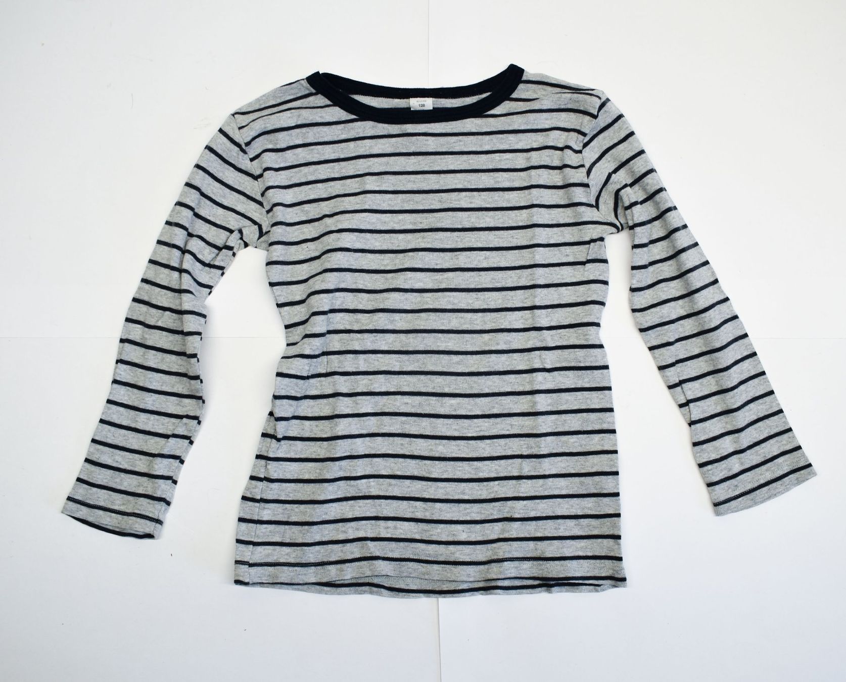 Maglioni & Felpe: Sweat-Shirt Pullover Kinder Jungen 3 Stk. – Usato da Biel/Bienne venduto da tim_pww5 1
