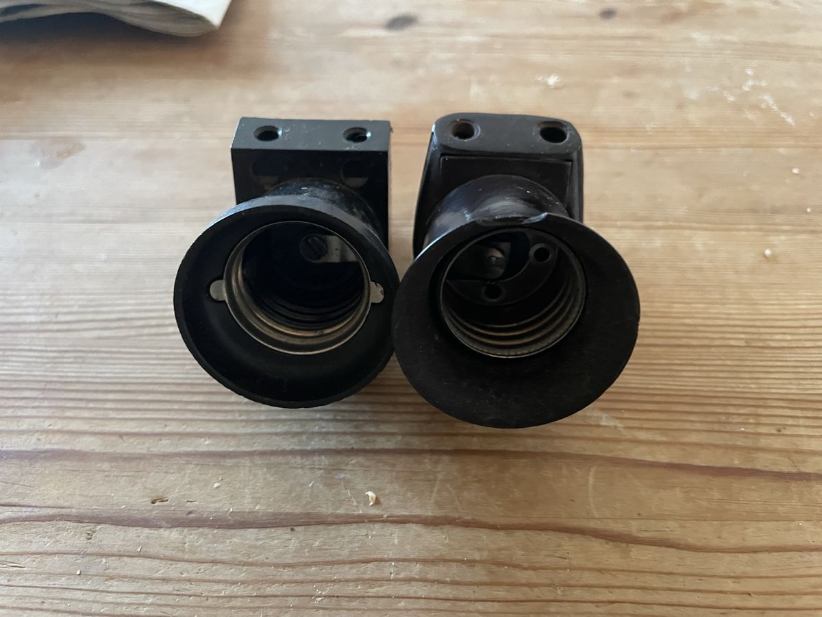 Stecker: 2 x Steckdose für Lampe – Gebraucht aus Au TG von and_k8st 3