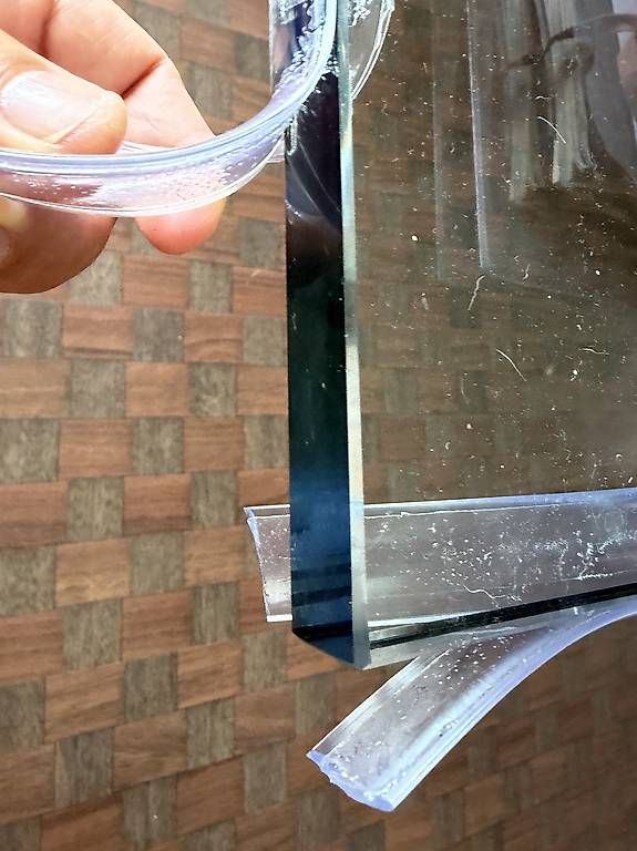 Tavoli: Exklusiver Designertisch Echtglas auf Beton – Usato da Luzern venduto da Nufi6 3