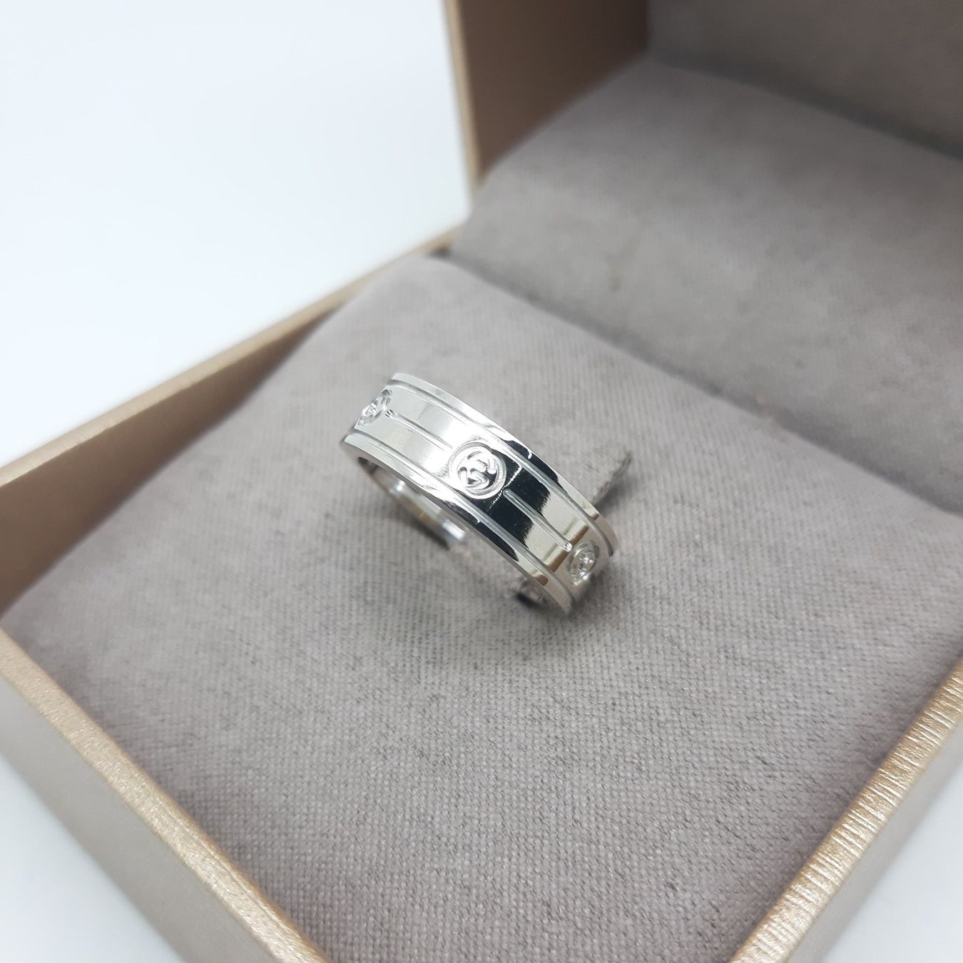 Gucci Anelli: Anello Gucci oro bianco – Usato da Grancia venduto da Gioielleria_DoroTi 1