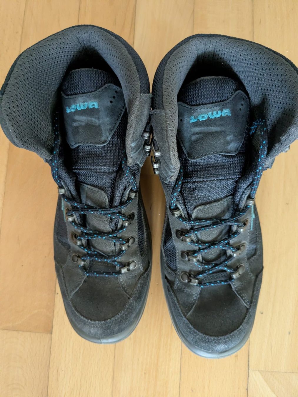Lowa Scarpe da donna: Wanderschuhe Lowa Gr 39 – Usato da Arni AG venduto da Simvet 3