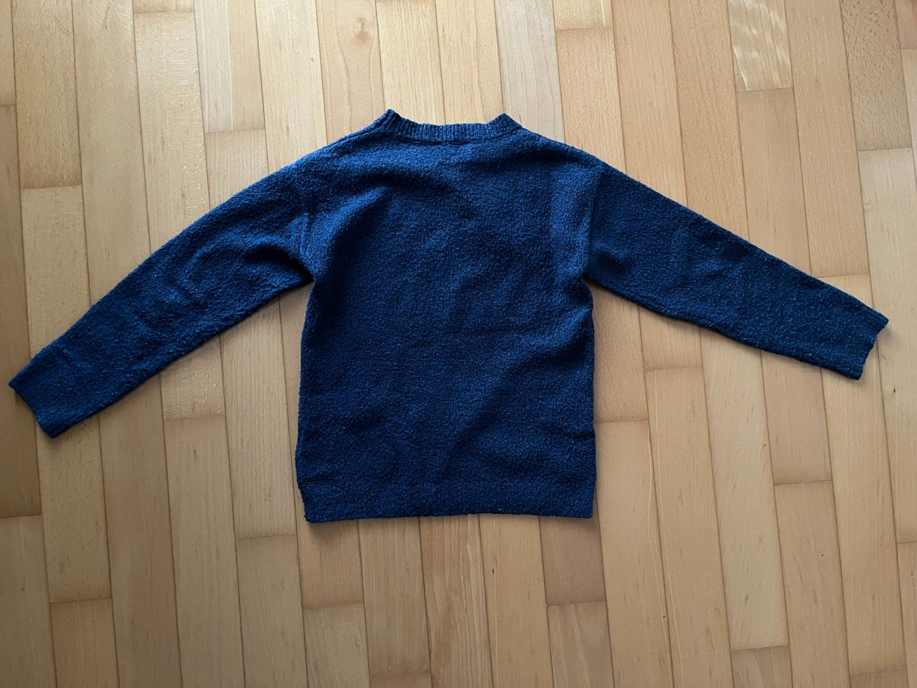 Maglioni & Felpe: Pullover mit Einhorn-Motiv, Grösse 122 – Usato da Muttenz venduto da Juvenile33 3