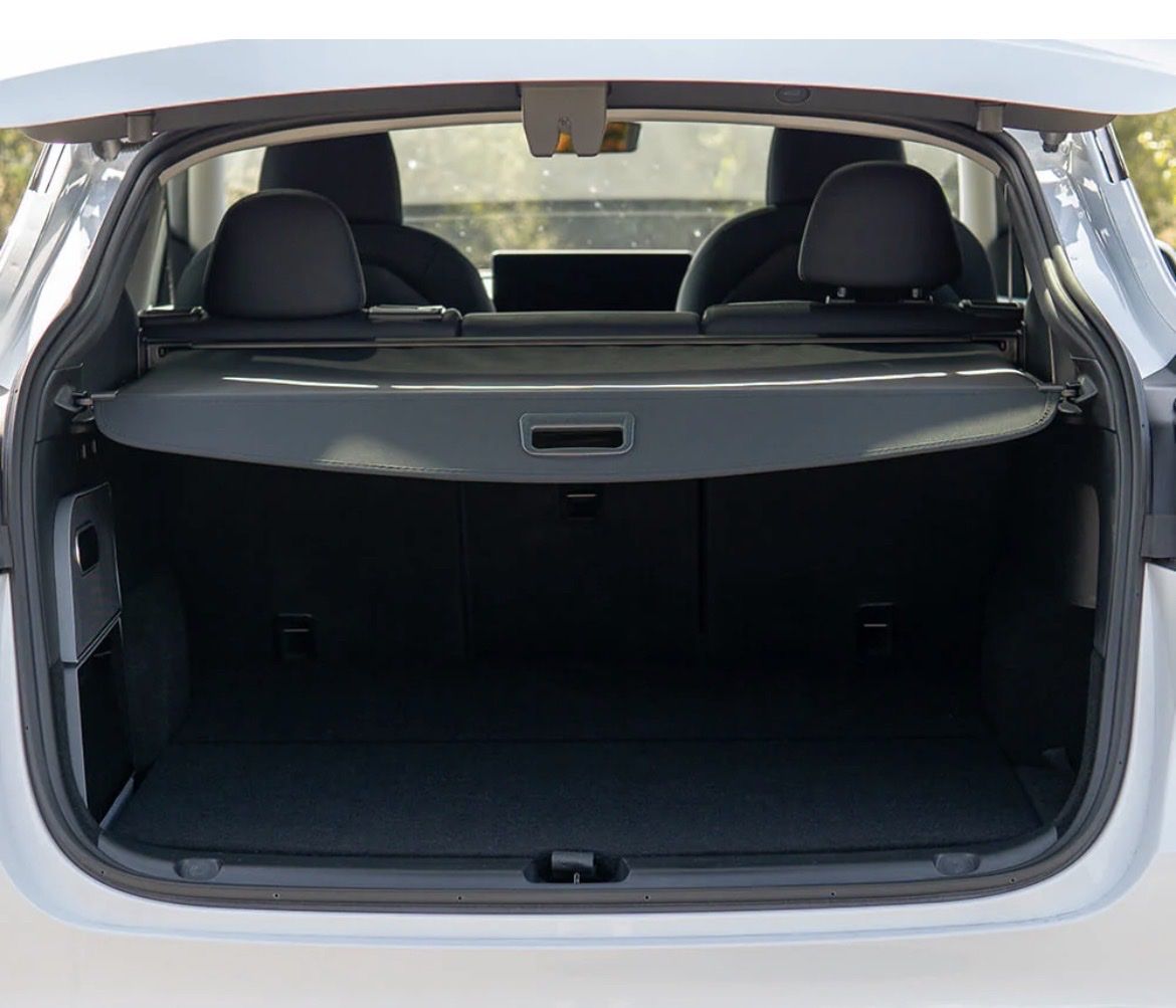 Tesla Tutti pezzi di ricambio auto: Tesla Model Y: Kofferraumabdeckung – Nuovo (secondo la descrizione) da Langenthal venduto da Claudio.R