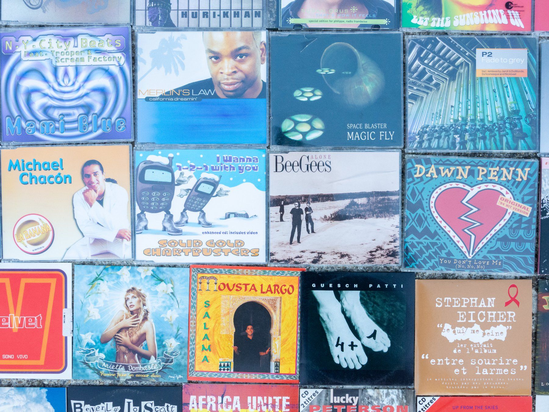 CDs: Lot 100 CDs singles – Gebraucht aus Belmont-sur-Yverdon von ag97 5