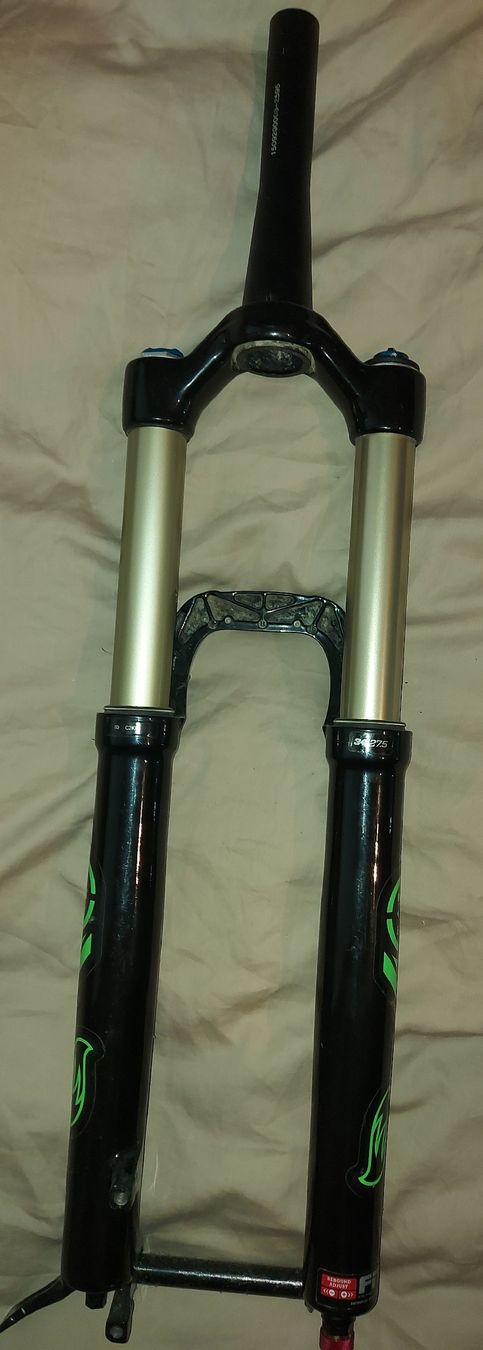 Fox Pezzi di ricambio: Fourche VTT Fox Float Elite, noir & vert – Usato da Genève venduto da Keza