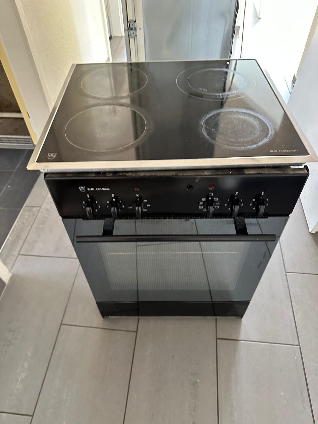 V-Zug Forni: Backofen mit Glaskeramik V-ZUG – Usato da Spreitenbach venduto da Space_X 1