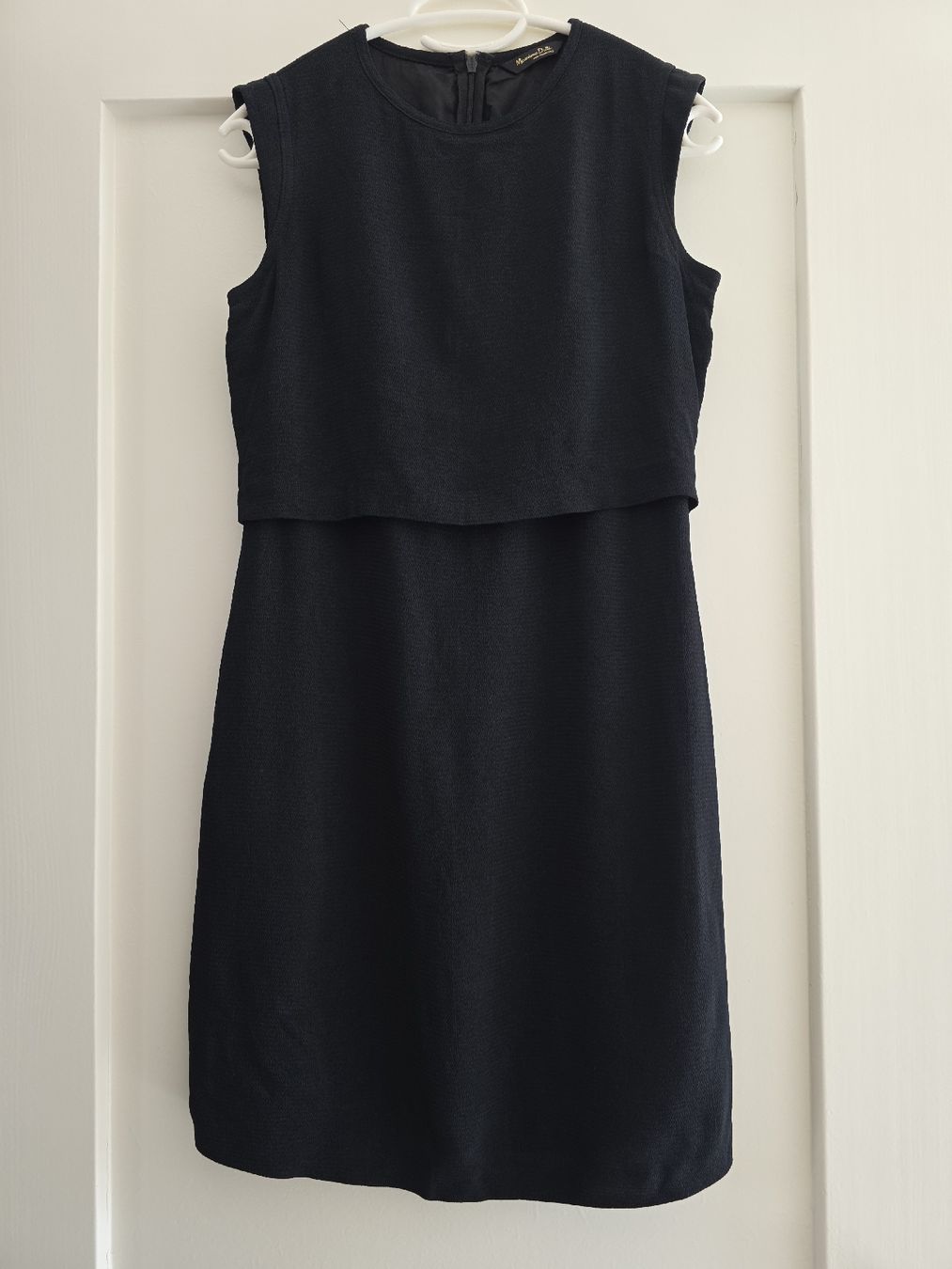 Massimo Dutti Robes: Massimo Dutti Classic Black Dress – D'occasion à Zürich par lit_n7pb