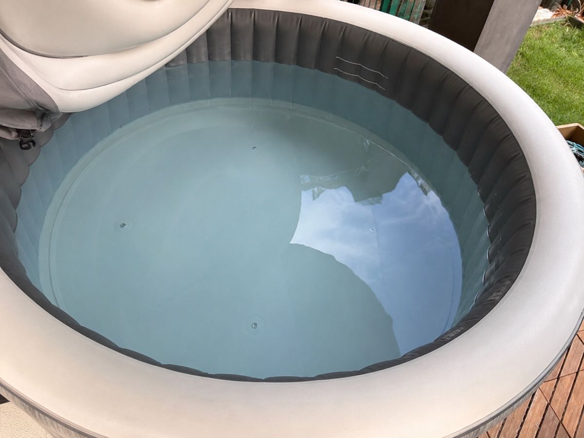 Intex Whirlpool: Intex Pure SPA Bubble GreyWood mit Garantie – Gebraucht aus Oberentfelden von angelan02 1