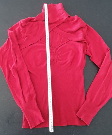 Pull rouge élégant, taille M, Morgan