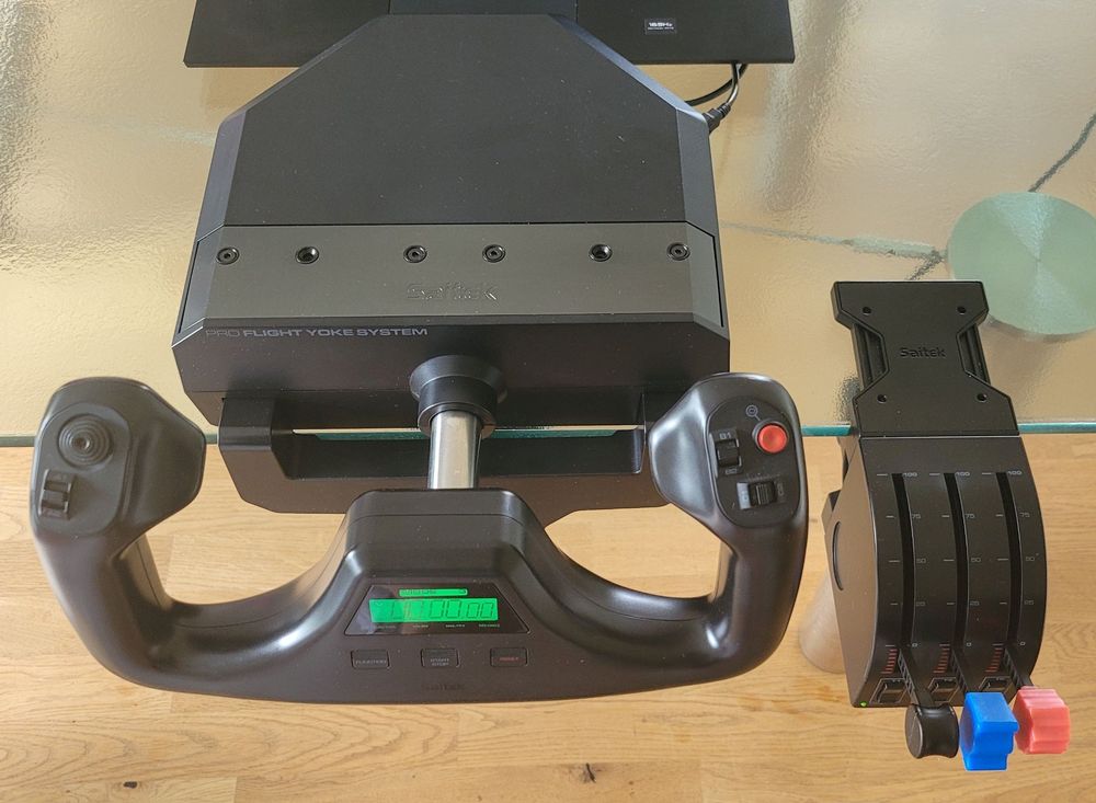 Saitek Pro Flight Yoke System (Gebraucht) in Zürich für CHF 69 – mit ...