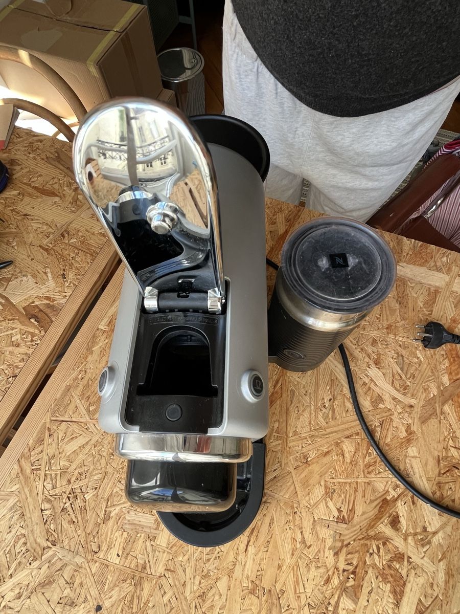 Nespresso Kaffeemaschinen & Espressomaschinen: Kaffemaschine – Gebraucht aus Lausanne von ric_wld7 4