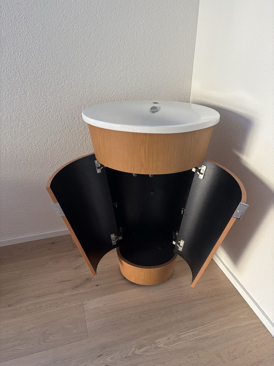 Duravit Badezimmermöbel: Duravit - Starck Waschtisch  – Gebraucht aus Péry von jaybird_2019 2