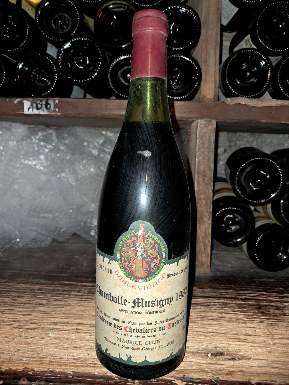 Wein: Chambolle-Musigny tastevinage 1982 – Neu und originalverpackt aus Le locle von juliensaran