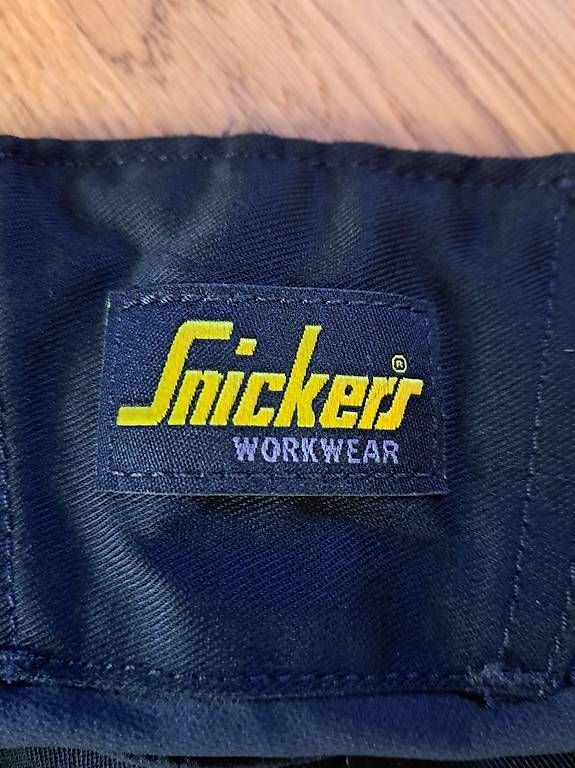 Snickers Pantaloni: Snicker Workwear Shorts Gr. 54 – Usato da Islikon venduto da Tanisha06 2