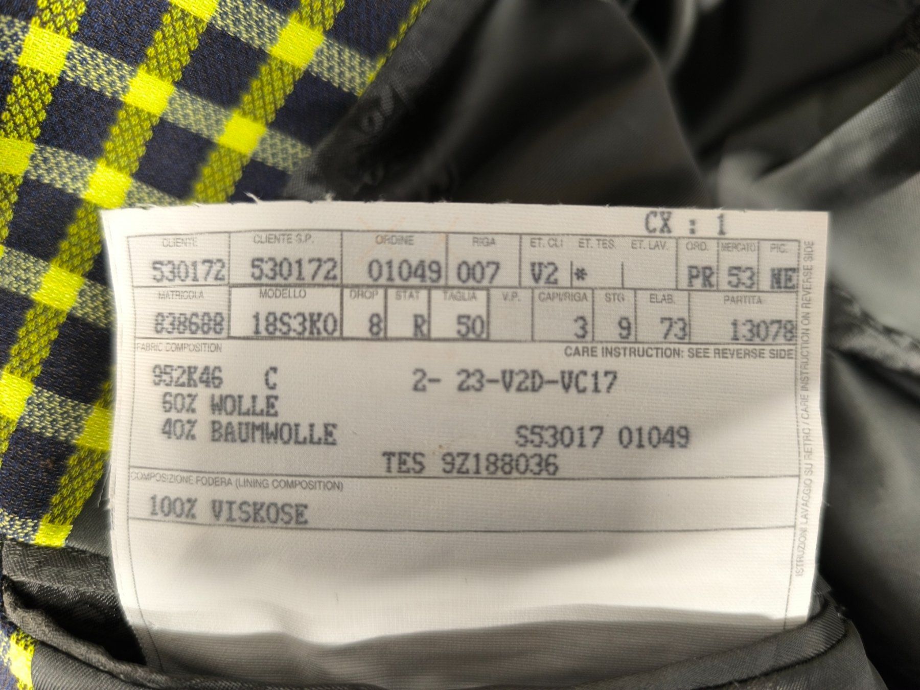 Vestes: VERSACE Sakko Grün Karo ( Gr. 50 ) – D'occasion à Rüti ZH par Restwert_Rueti_ZH 7