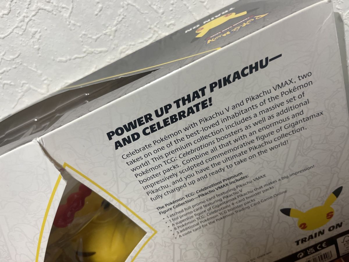 Pokemon Celebrations Pikachu VMAX Figur Kollektion! (Neuf avec emballage  d'origine)  Trbbach pour CHF 89  avec livraison | Acheter sur Ricardo