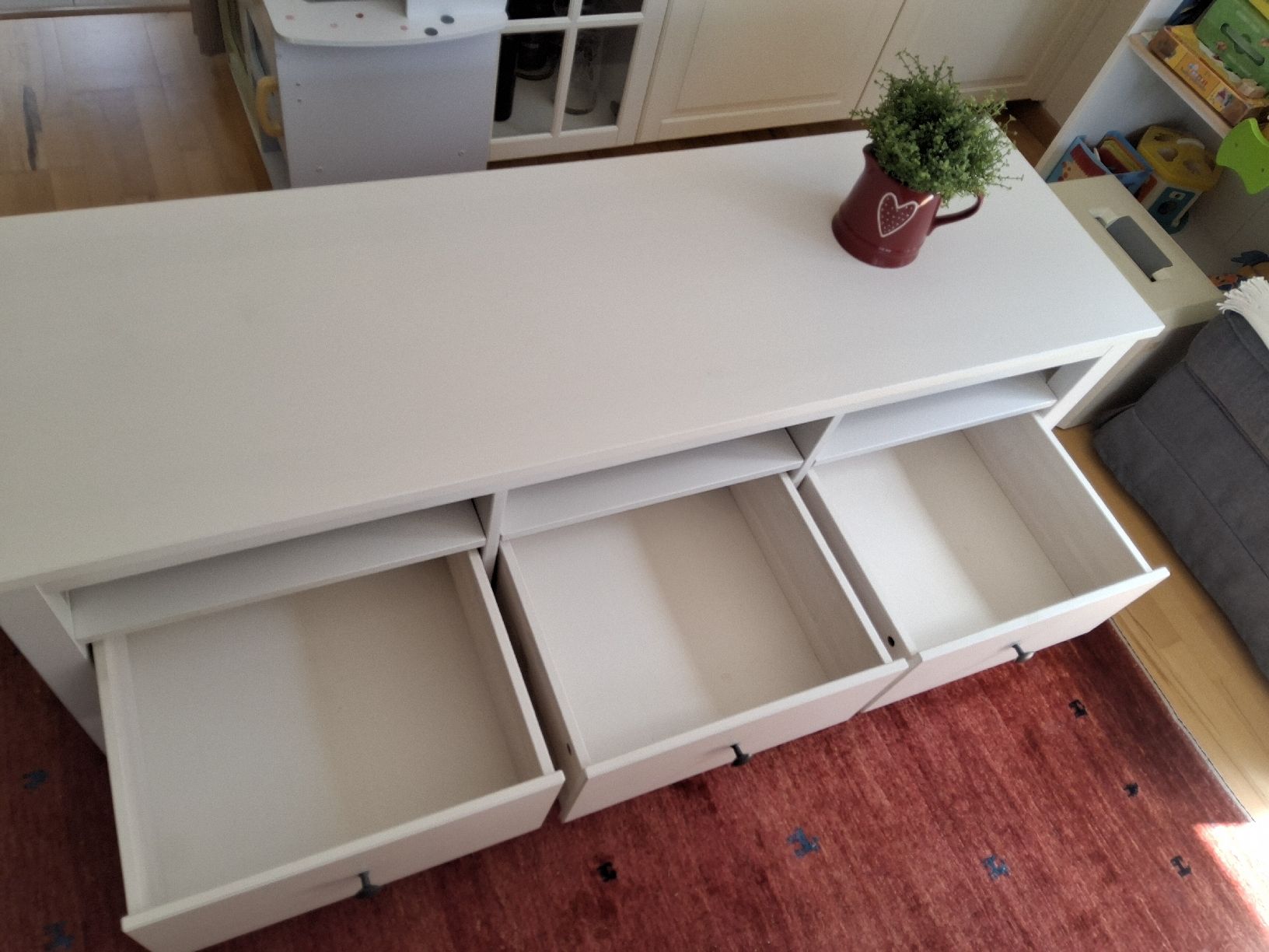 Ikea Meubles TV: Hemnes von IKEA TV Möbel / Kommode – D'occasion à Wattwil par Leonardo1 3