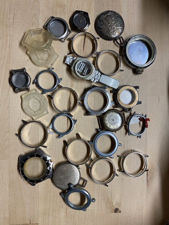 Lot De 4 Mouvements De Montre - Pièces Détachées Pour Réparation - Référence 70393