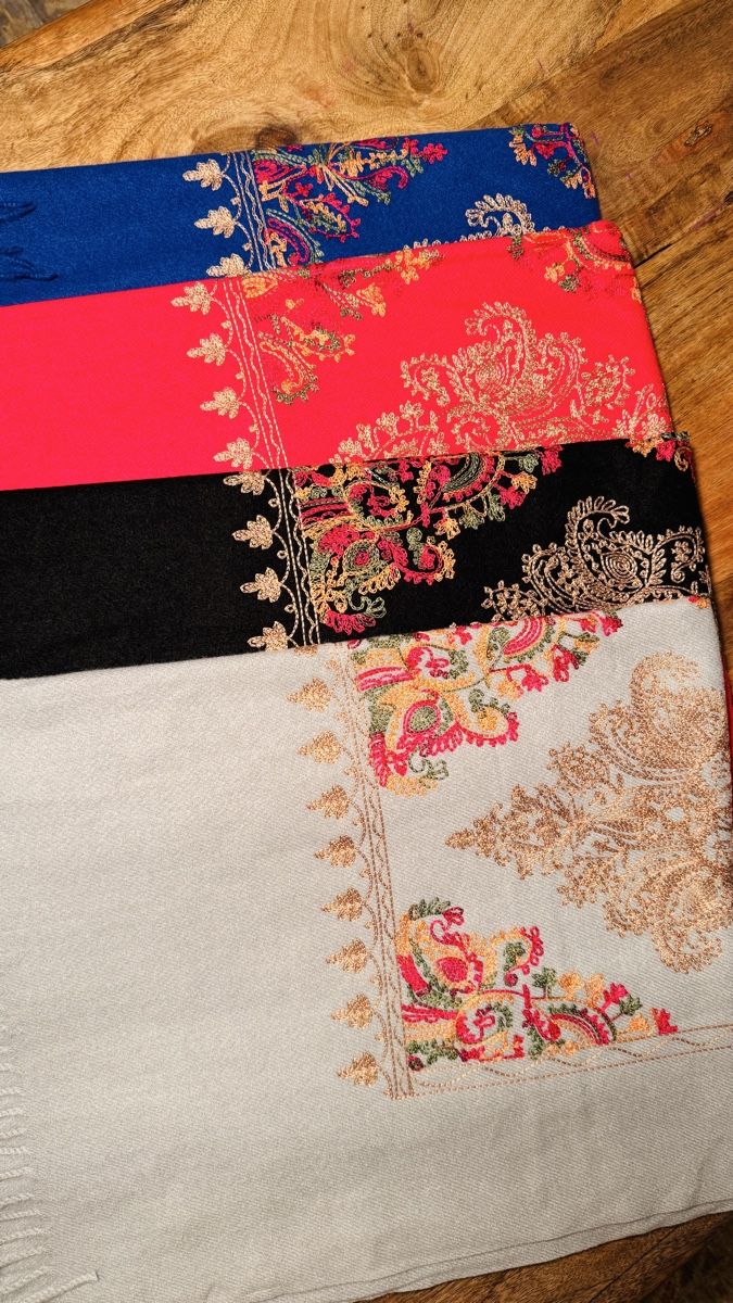 Foulards, Tücher & Schals: Caschmeer schal – Neu und originalverpackt aus Olten von Saayis 6