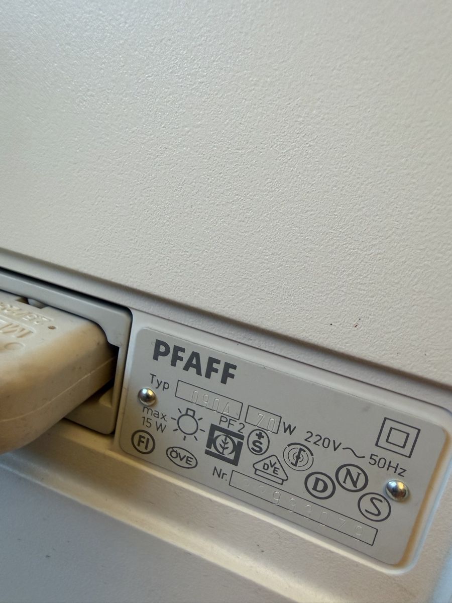 Macchine da cucire: Nähmaschine - PFAFF VARIMATIC 6085 – Usato da Baden venduto da noli.r 4
