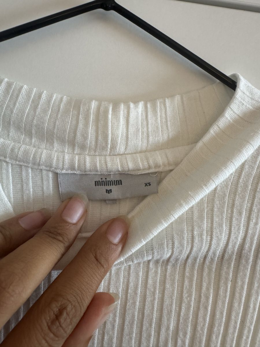 T-Shirts: Weisses Tanktop, Grösse XS – Gebraucht aus Zürich von noura2202 3