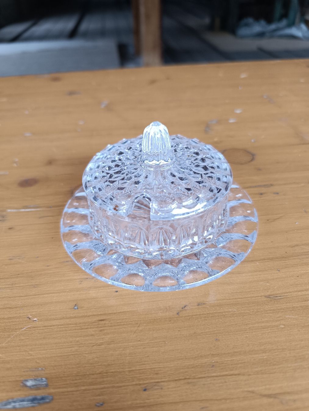 Zuccheriere: Antike Glasdose mit Deckel, Kristallglas, Vintage – Nuovo (secondo la descrizione) da Rorschach venduto da Monstera79