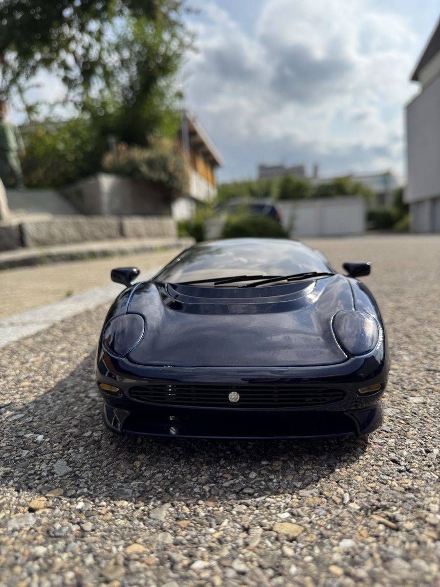 Maisto Modellini d'auto: Jaguar XJ220 1:12 – Usato da Weinfelden venduto da Sagun