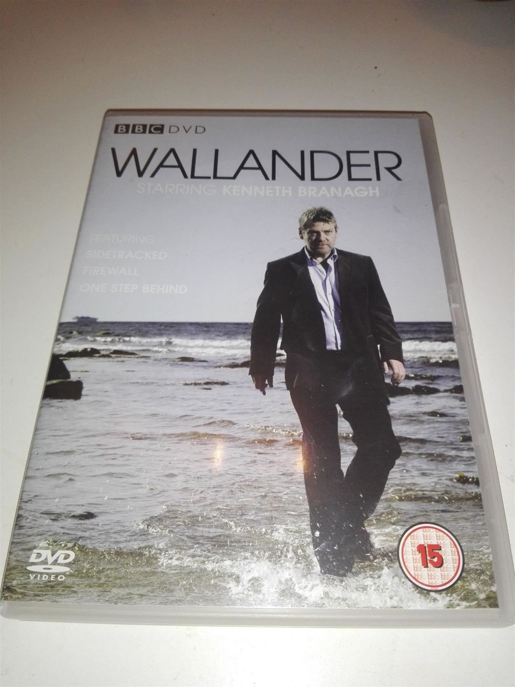 Tutti i DVDs: Wallander starring Kenneth Branagh (2DVD – Nuovo e nell'imballaggio originale da St.Galllen venduto da elkaphone