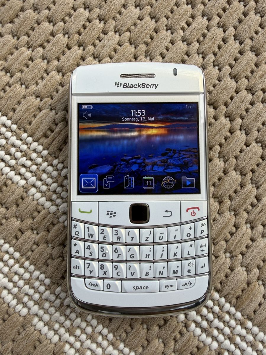 Blackberry Portables: BlackBerry Bold 9700 – D'occasion à Reinach BL par sofialovesme
