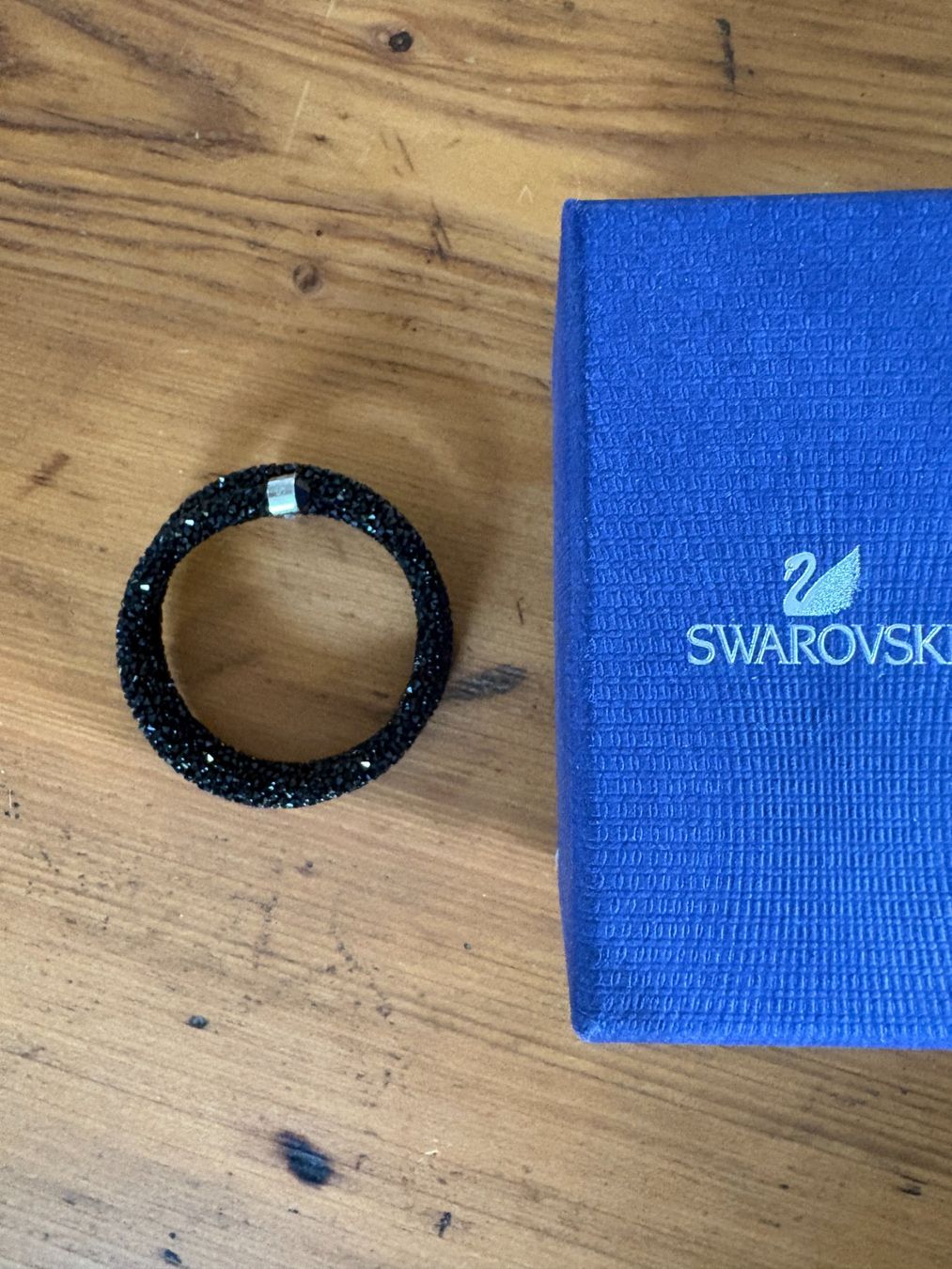 Swarovski Bracelets: Schwarzes Swarovski-Armband – D'occasion à Zetzwil par hesher