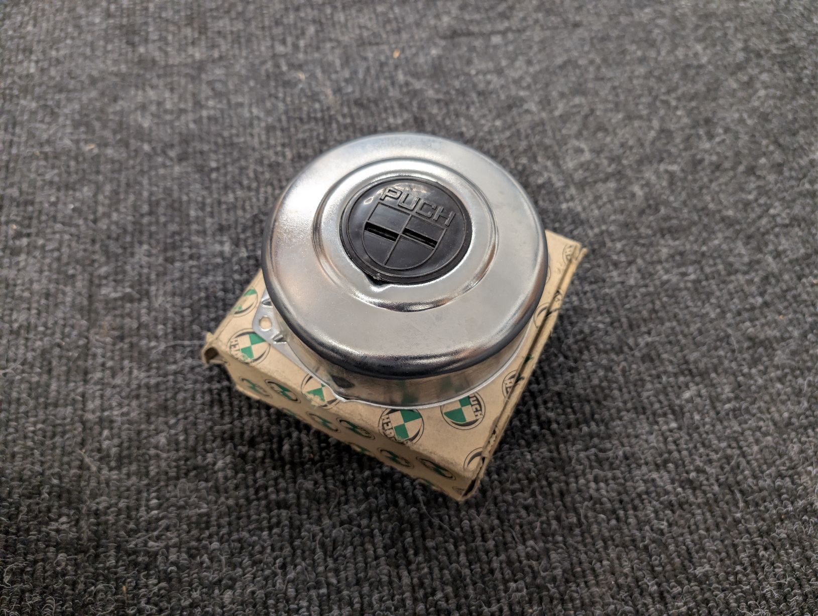 Puch Parti ricambio per ciclomotori: Puch E50 Zündungsdeckel NOS Neu Original  – Nuovo e nell'imballaggio originale da Mellingen venduto da jea_hkf9