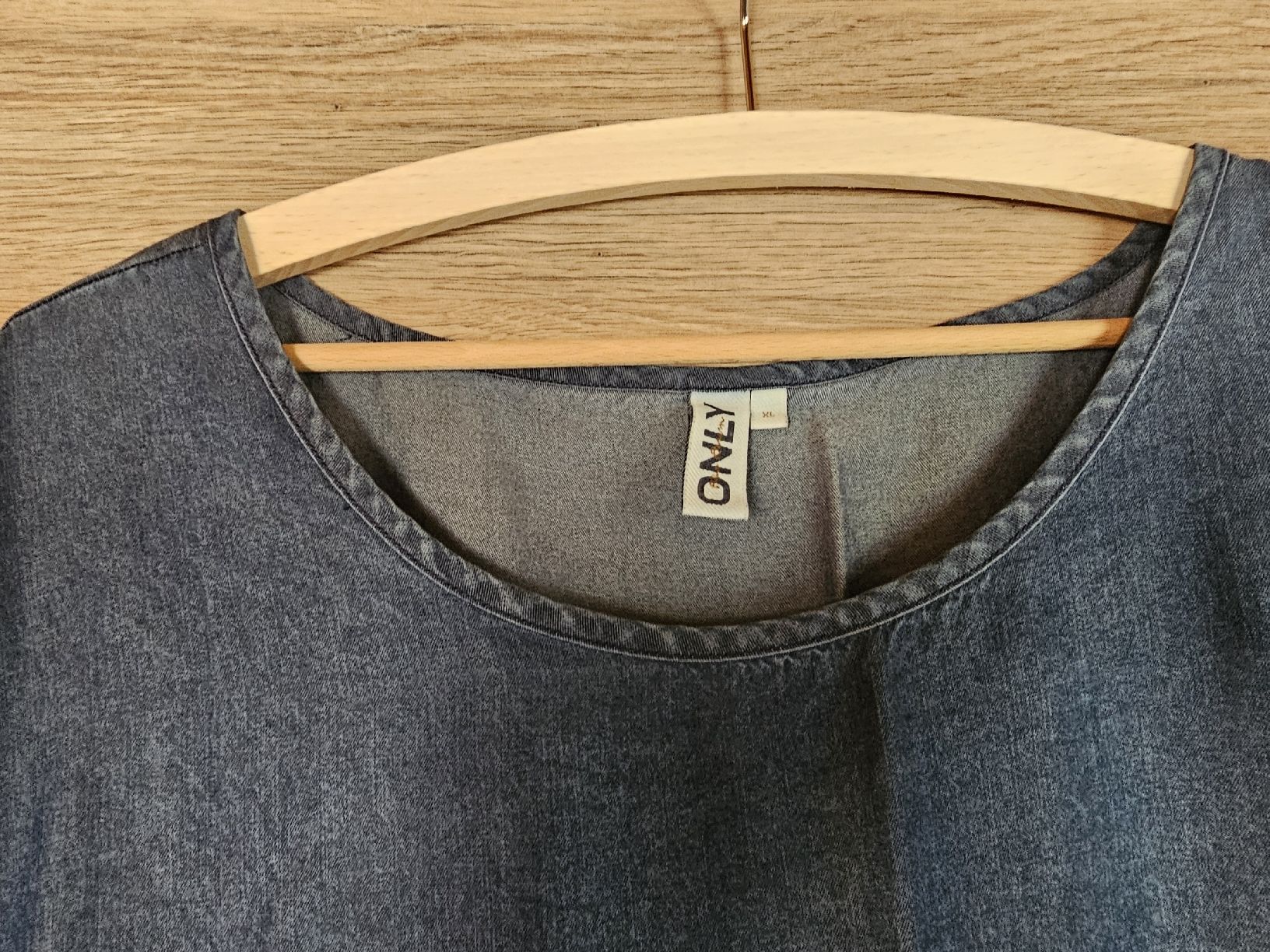 Kleiderpakete: Kleiderpaket L/ XL – Gebraucht aus Mörel von camasaro 1