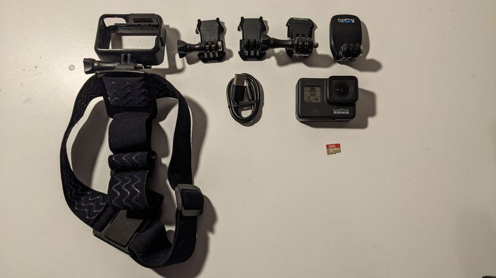 GoPro Hero Black 7 mit Originalzubehör | Kaufen auf Ricardo