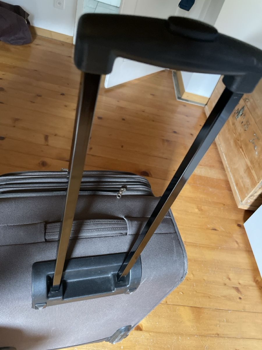 Samsonite Valigie: Reiserollkoffer von Samsonite inkl Hülle  – Usato da Domat-Ems venduto da Amanda78 6