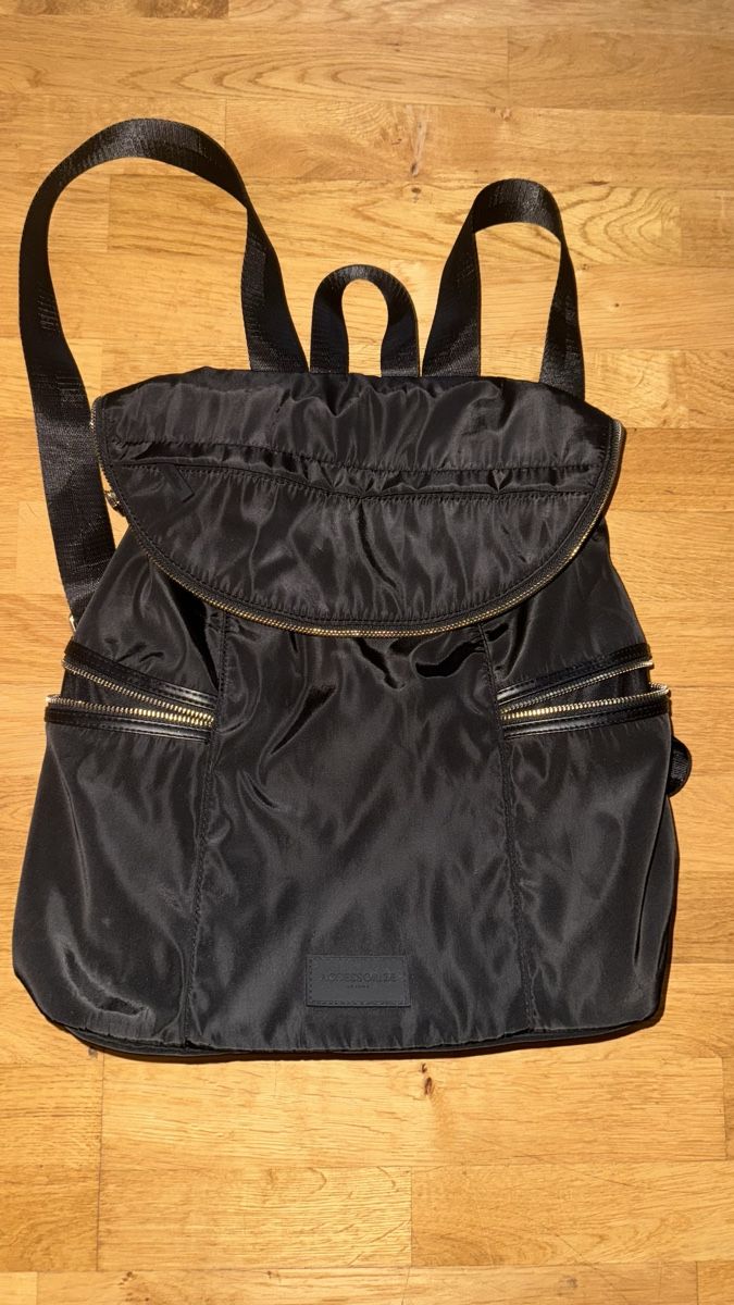 Zaini: Rucksack von Accessorize, schwarz – Usato da Gümligen venduto da morticiaaddams
