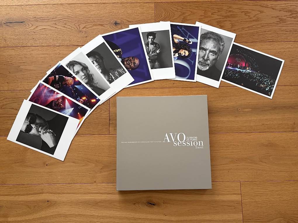 Libri: AVO Session 25 Jahre inkl Karten – Usato da Diepflingen venduto da Dj3